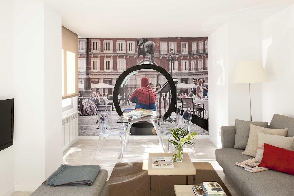 Eric Voekel Boutique Apartments - Atocha Suites Мадрид Екстериор снимка
