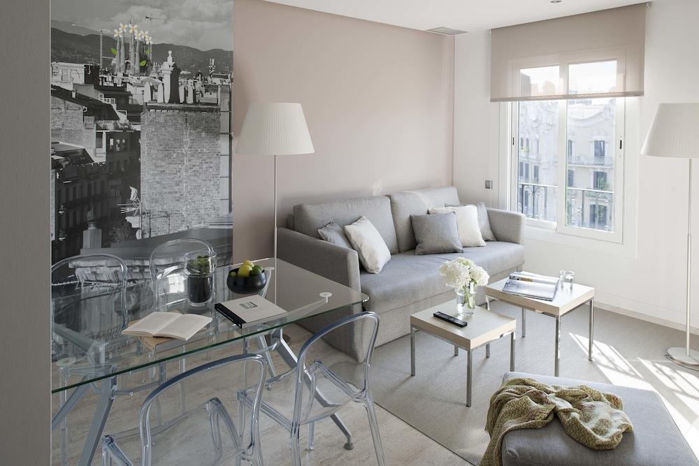 Eric Voekel Boutique Apartments - Atocha Suites Мадрид Екстериор снимка