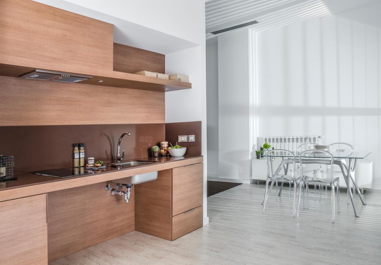 Eric Voekel Boutique Apartments - Atocha Suites Мадрид Екстериор снимка
